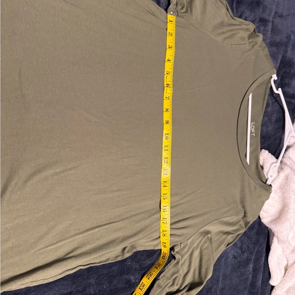 Loft T Shirt - Picture 2 of 6